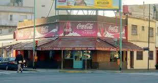 En la cafetería de la sirena